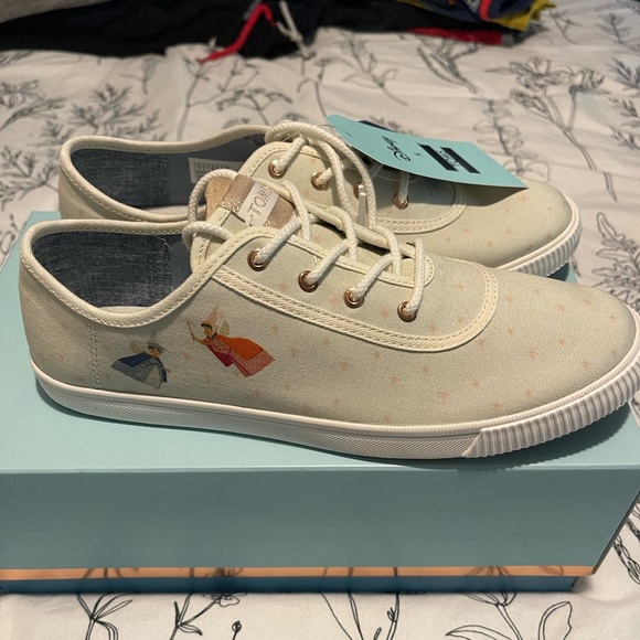 Cinderella Tennis Shoes - Picture 1 of 2